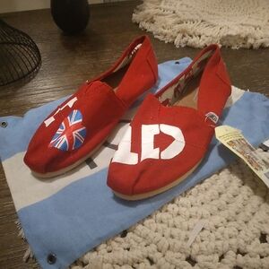 Hand Painted I Love One Direction Tom's Shoes